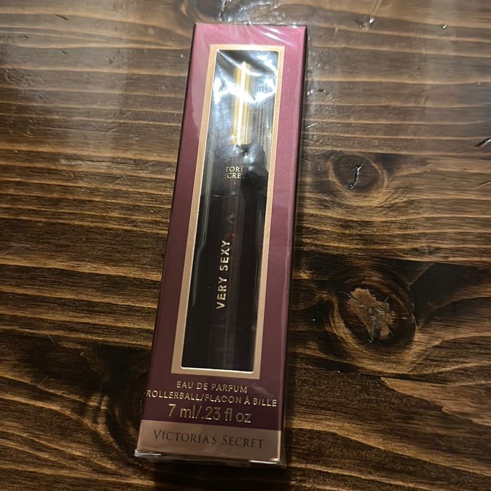Very Sexy Victoria's Secret Roller